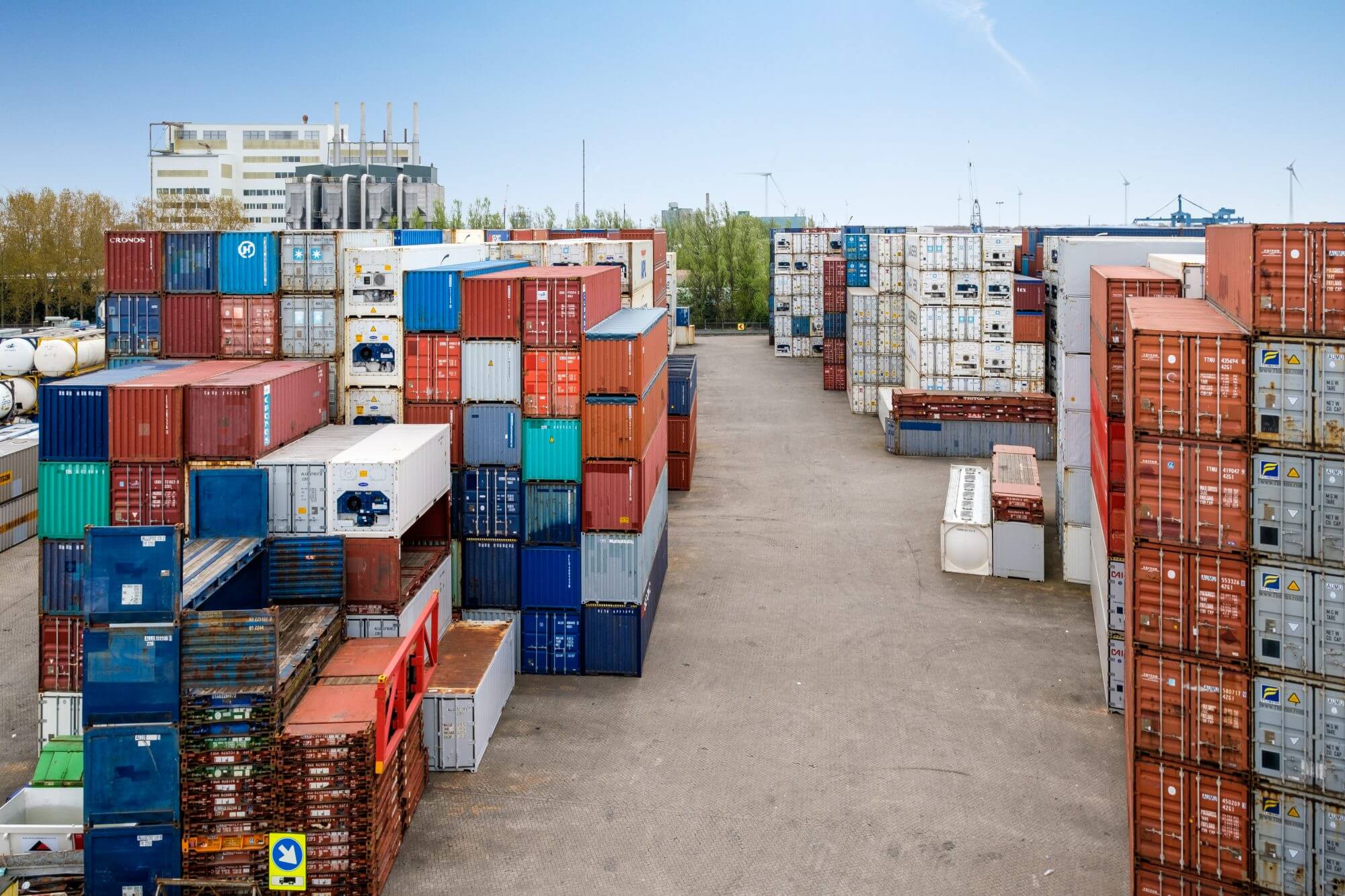 Wie een zeecontainer wil huren is bij Alconet aan het juiste adres.